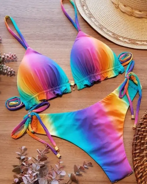 Biquíni Cosmopolitan