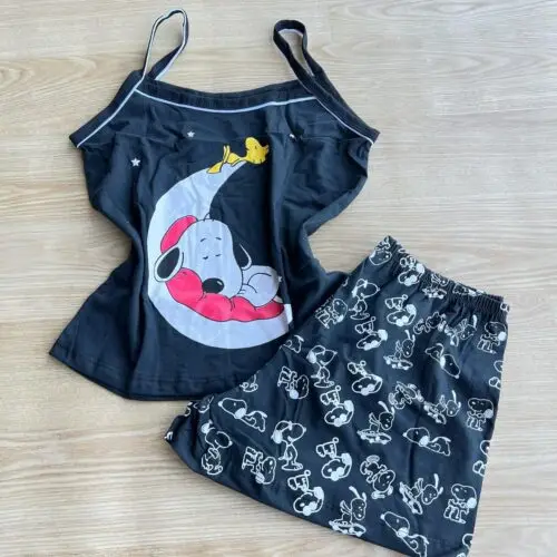 Baby Snoopy Moon